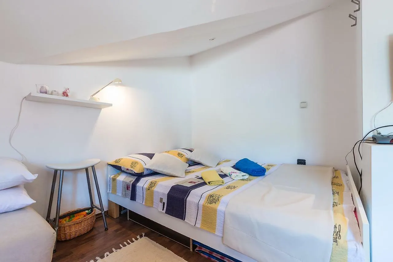 Apartments Salak Pola